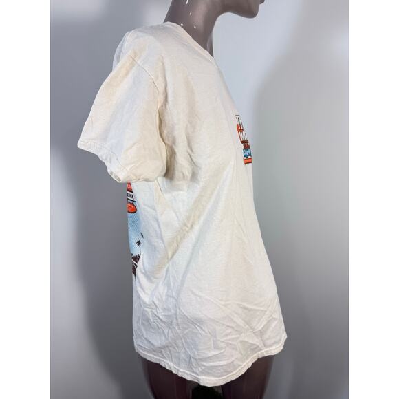 The WHO The Song is Over Retro Sign T-Shirt NWOT - Picture 6 of 7